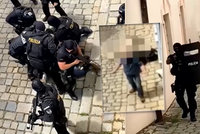 Po masakru ve Vrútkách policie neváhala: Video zachytilo drsný zásah proti muži s nožem