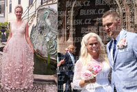 Překvapení na svatbě Štikové (48): Monika odtajnila krásnou sestru s uměleckou duší!