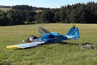 Nedaleko Olšan u Prostějova spadlo letadlo: Pilot nehodu nepřežil