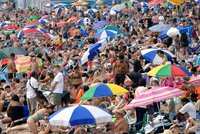 Koronavirus ONLINE: Nákaza na šampionátu v Brně, německé varování a nával na plážích