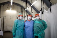 Koronavirus ONLINE: Obce čeká zpráva o nakažených. A Čechům hrozí karanténa i jinde v Evropě