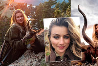 Sexy lovkyně se na internetu chlubí fotkami s mrtvými zvířaty: Chodí jí výhrůžky smrtí!