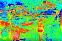 ŽIVĚ: Unikátní záběry z rozpálené Prahy! Termokamera snímá horká těla i osvěžující sprchu, podívejte se