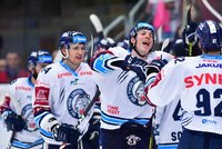 Koronavirus ONLINE: Poslanci ANO a ČSSD míří ven z karantény. A nákaza kosí český hokej
