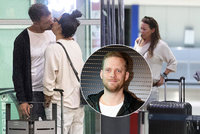 Rozvádějící se Agáta na letišti: Žhavé polibky s novým přítelem!