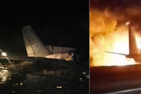 Pilot si spletl přistávací dráhu s cestou: V troskách letounu zemřelo 25 lidí