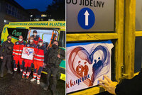 Policie vyjádřila podporu zdravotníkům: Do nemocnic rozvážela policejní srdce