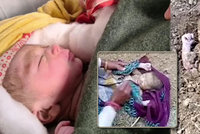 Hrůzný nález na poli: Z mělkého hrobečku vyhrabali další zaživa pohřbené dítě