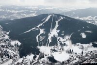 Kam na lyže do Jizerek? Oblíbené jsou ski areály v Bedřichově a v Hraběticích
