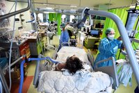 Itálii hrozí kolaps zdravotnictví. Nemocnice jsou už zase plné pacientů s koronavirem