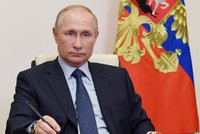 Putin fikaně ošálil Rusy, měl si postavit repliku kanceláře. Co jeho „pohnuté zdraví“?
