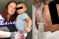 Matka při koupeli smrtelně opařila svého syna (†14 měs.): Na facebooku pak prosila o peníze