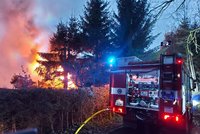 Desítky lidí prchaly kvůli požáru ve Frýdlantu nad Ostravicí: Vznikl od baterie k hoverboardu
