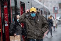 Roušky zamávaly s chřipkou v Praze! Lidé marodí mnohem méně, uvedla hygiena