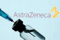 Vakcína AstraZeneca je bezpečná, potvrdila unijní léková agentura. Češi jí věřit nepřestali