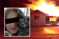 Koťátko zachránilo rodinu z hořícího domu: Probudilo majitele a v plamech samo zemřelo!