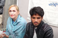 Češka (65) odletěla do Pákistánu, aby se provdala za zajíčka (23): Chybí mi domov, přiznává