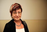 Porodní asistentka Königsmarková znovu u soudu: Stát jí musí zaplatit 870 tisíc za trestní stíhání