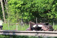 Vážná nehoda na D10 u Prahy! Pro zraněného letěl vrtulník, na hlavní město se nedalo projet