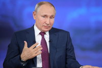 Putin odpovídá na otázky občanů a tepal Zelenského. Rusy zajímalo, čím se nechal očkovat