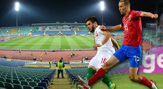 Smutný fotbal v Bulharsku. Česko před prázdnými tribunami, domácí v krizi