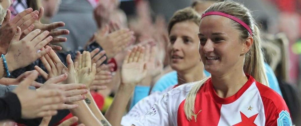 Necidová o Slavii, penězích z Číny i bratrovi: Jak by dopadl zápas s muži? Necidová o Slavii, penězích z Číny i bratrovi: Jak by dopadl zápas s muži?